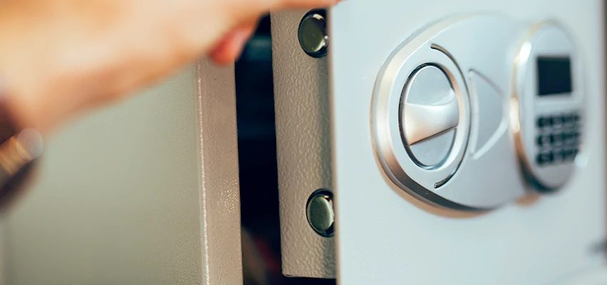 Fingerprint Safe Openers in Huntington Beach, CA